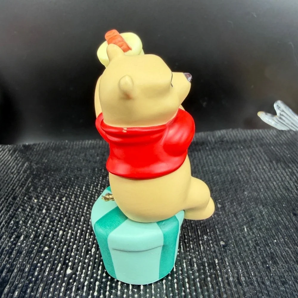 Disney Pooh & Friends Newborn is for a Happy Start Winnie the Pooh Figurine‎